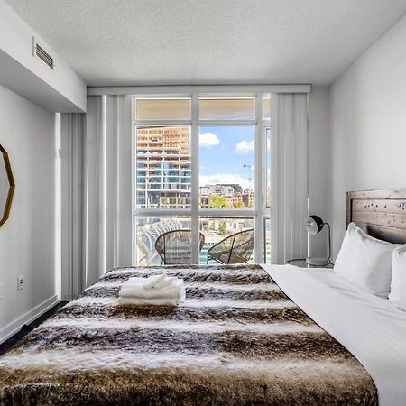 Family Oriented Downtown Toronto 2Bdrm Condo With Parking & Office Space Екстериор снимка