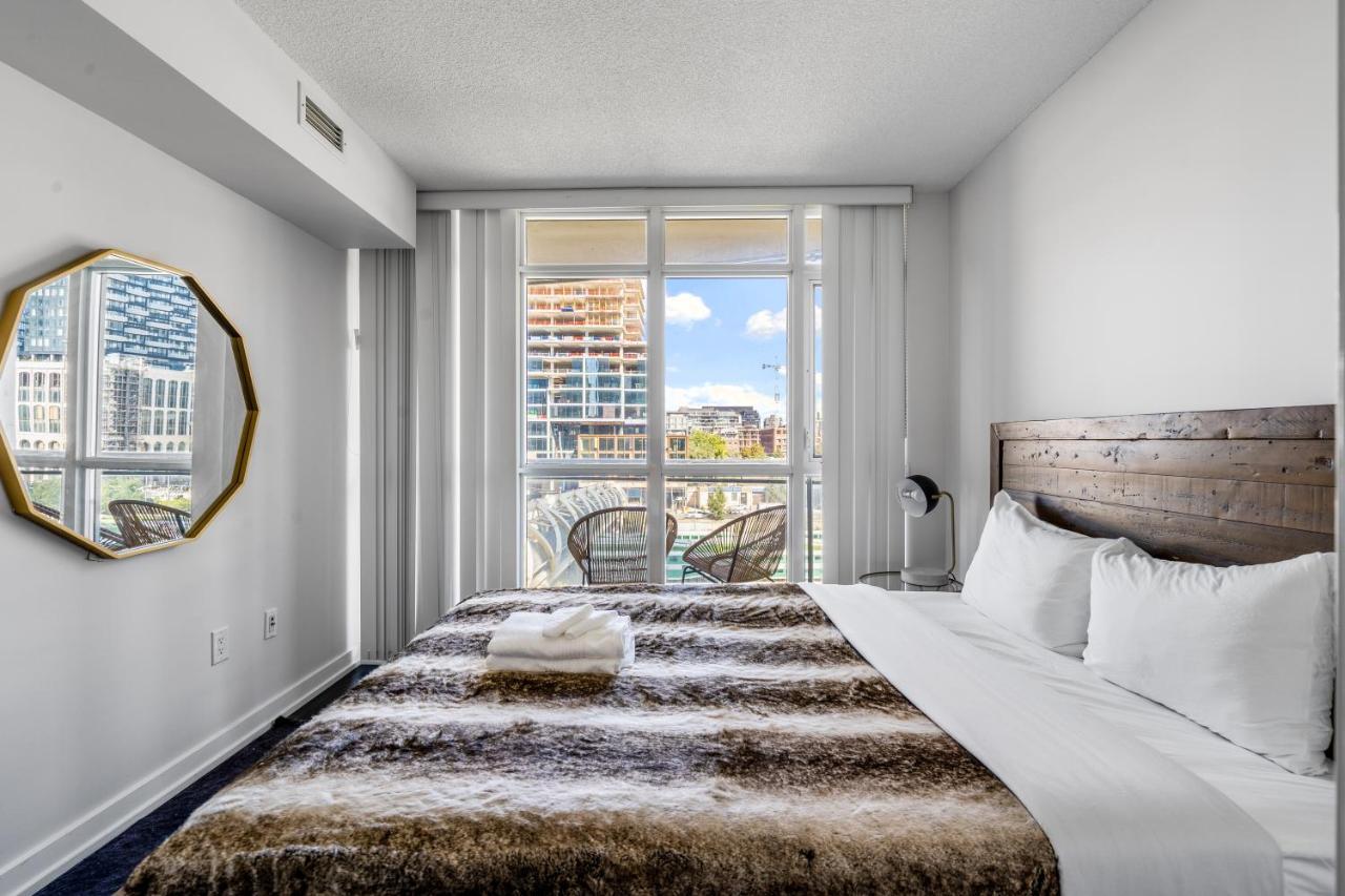 Family Oriented Downtown Toronto 2Bdrm Condo With Parking & Office Space Екстериор снимка