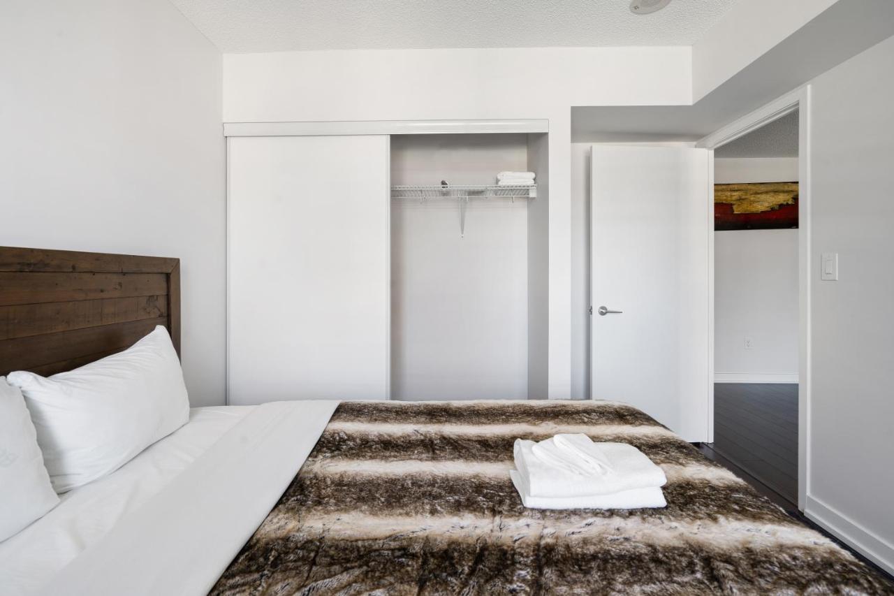 Family Oriented Downtown Toronto 2Bdrm Condo With Parking & Office Space Екстериор снимка