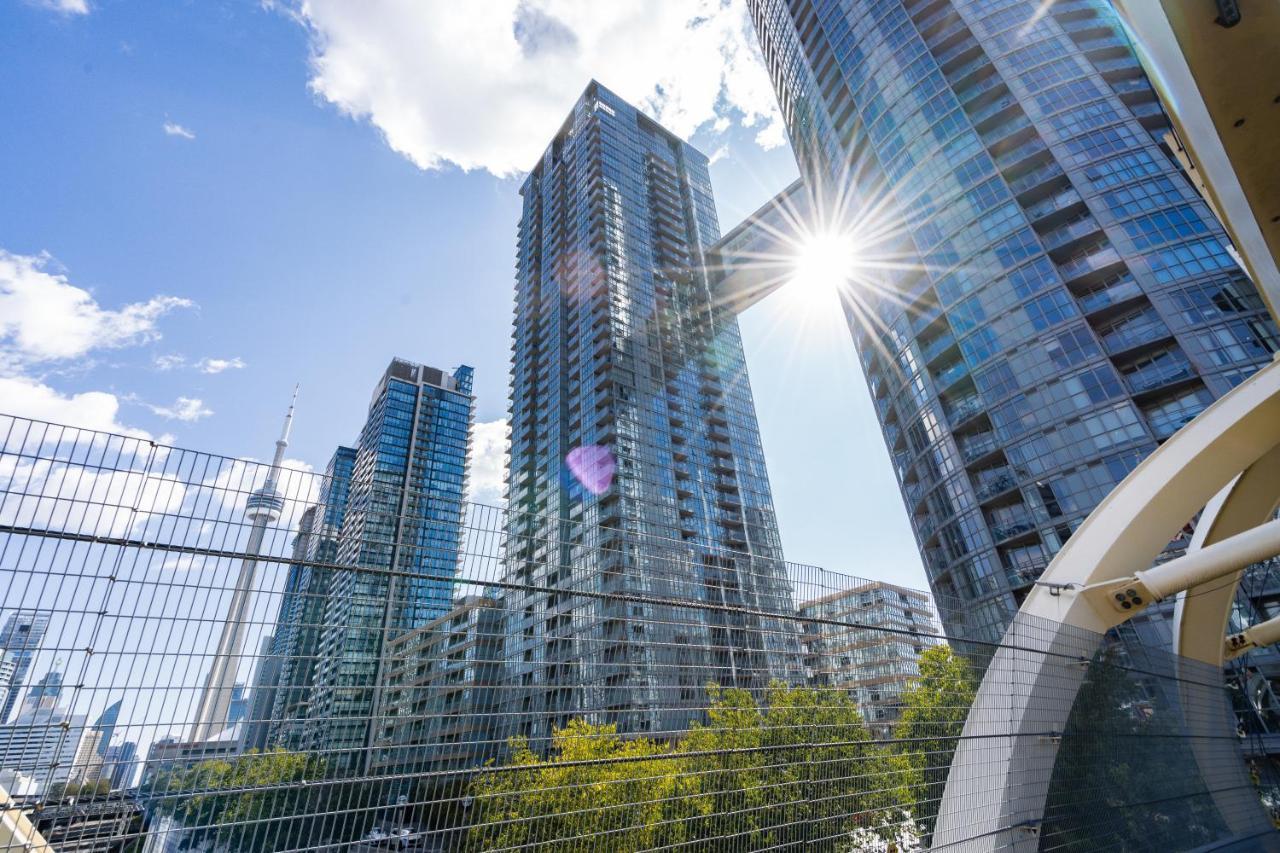 Family Oriented Downtown Toronto 2Bdrm Condo With Parking & Office Space Екстериор снимка