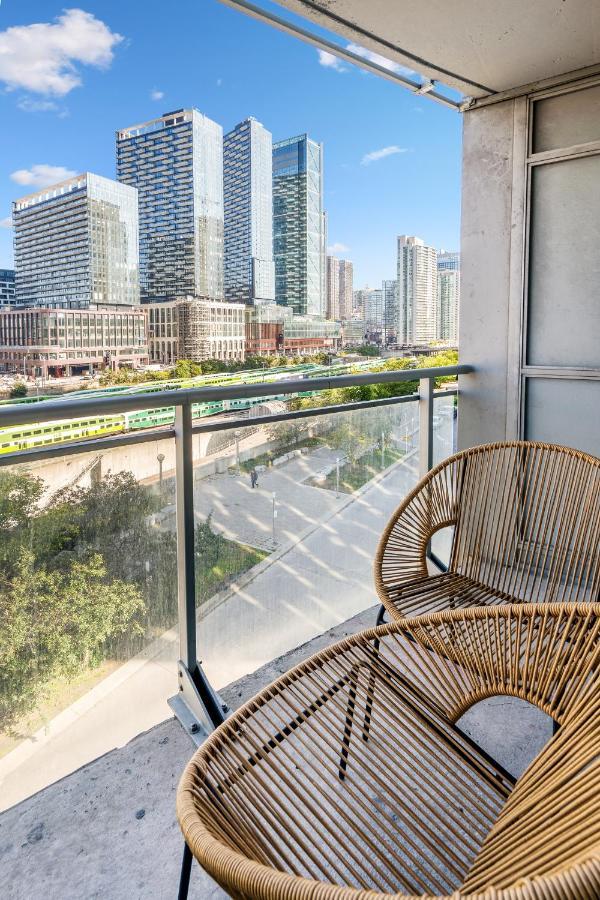 Family Oriented Downtown Toronto 2Bdrm Condo With Parking & Office Space Екстериор снимка